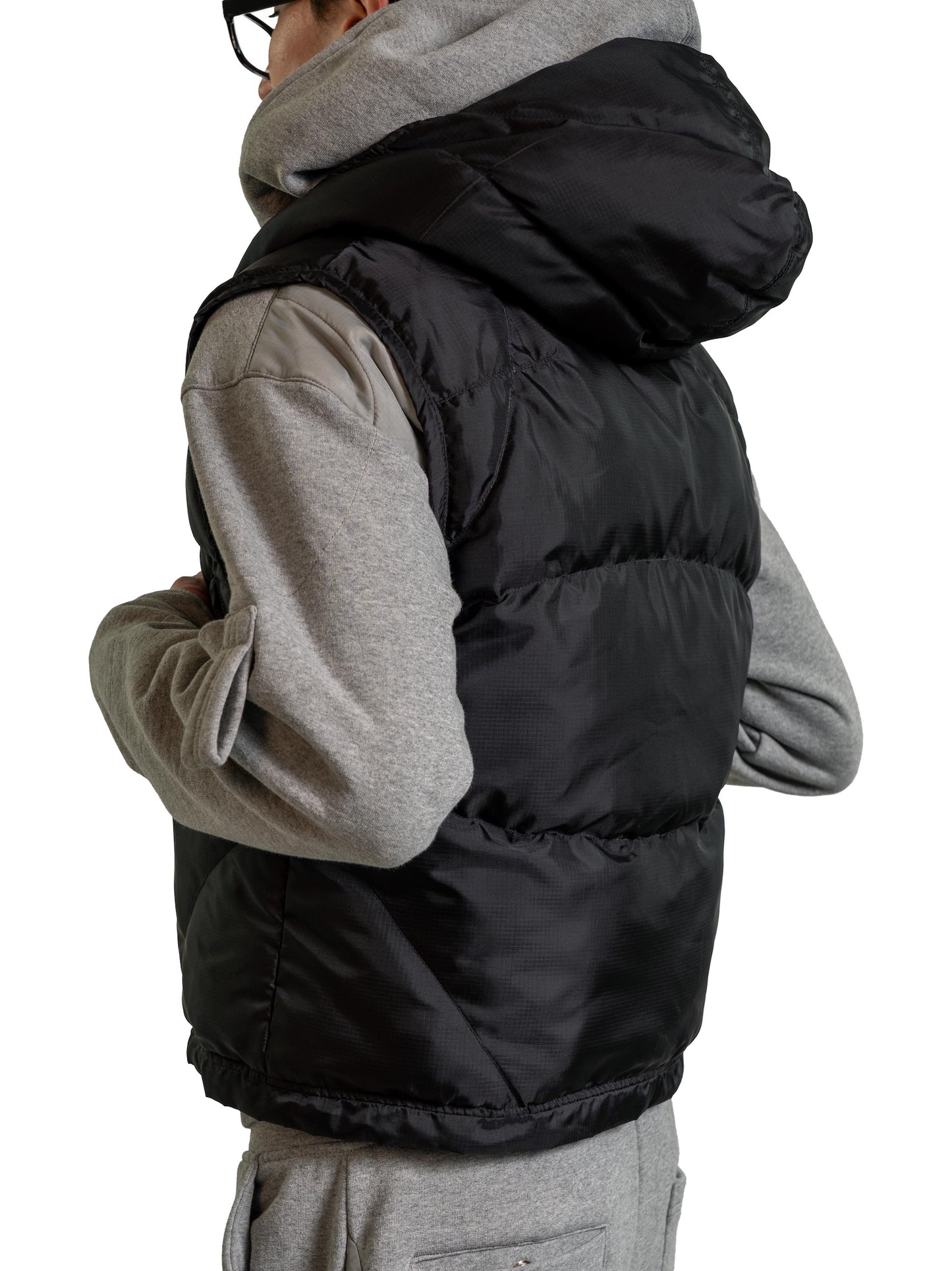 CURVE STITCHED VEST